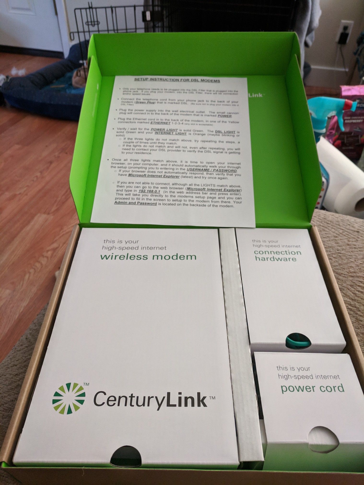 CenturyLink router/modem zyxel c3000z like new!