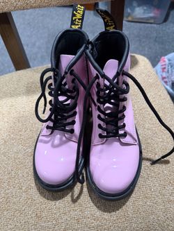 Girls pink doc martens boots in size 2