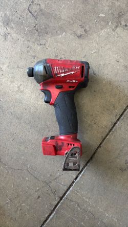 Milwaukee fuel brushless impact driver