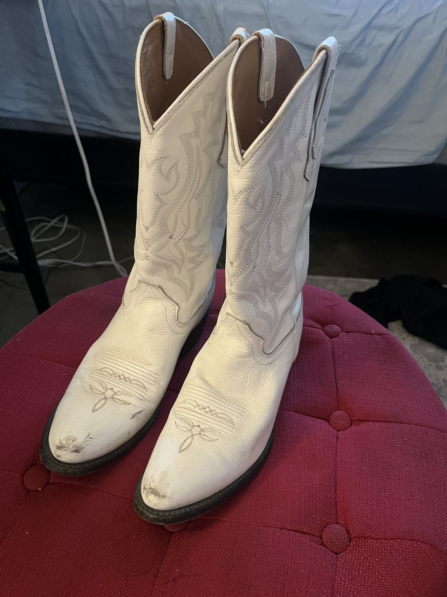Shyanne White Cowgirl Boots for Sale in Crystal City, CA OfferUp