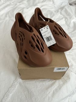 YEEZY FOAM RUNNER RNR RNNR CLAY