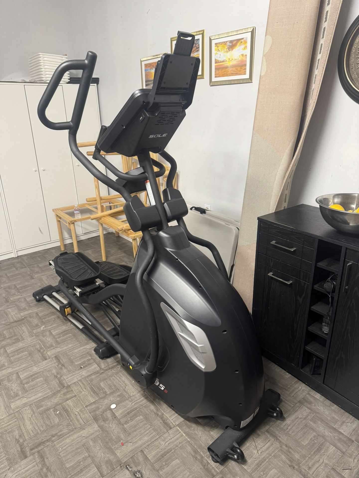 Sole E95S  Elliptical Machine