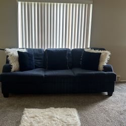 Loveseat & Couch w/ Two End Tables, Lamps & Pillows Included 