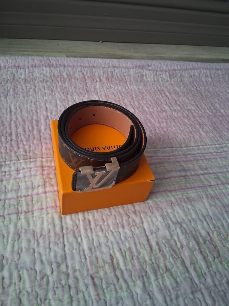 Louis Vuitton Mens Belts