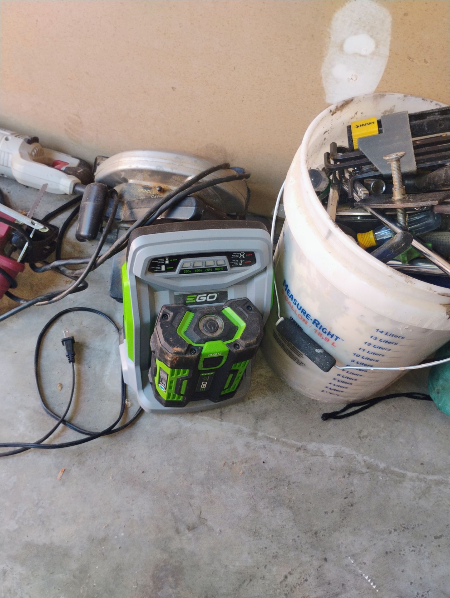 Sold separately or with pole saw, edger, string trimmer and 2 poles for 100$