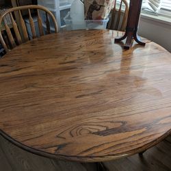 Gorgeous Solid Wood Table And Chairs 