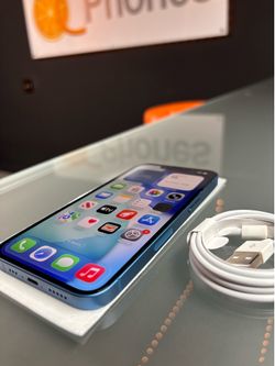 Like new blue iPhone 13 256gb unlocked for any carrier battery health 97%🥰 iPhone is in excellent condition everything works perfectly ++++++spanish+