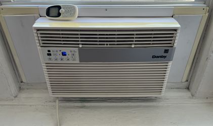 Danby 8000btu window ac unit (working, ice cold)