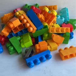 68 Pcs Mega Bloks