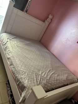 Queen size bed