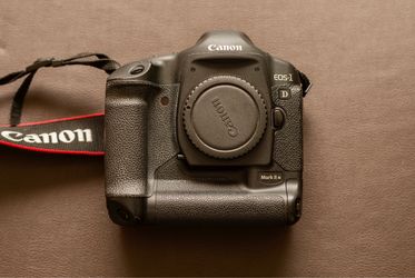 Canon 1D Mark II N
