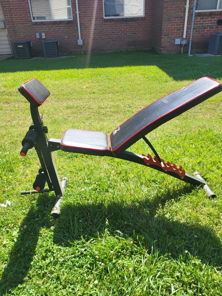 Adjustable Foldable Weight Bench