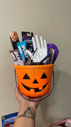 Spooky boo basket