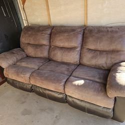 Leather Sofa With Recliners 