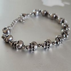 Skull bracelet