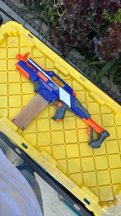 Nerf N-Strike Elite Rapidstrike CS-18 Blaster With Magazine Clip (NONFUNCTIONAL)