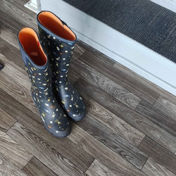 Ladies Rain Boots size 7