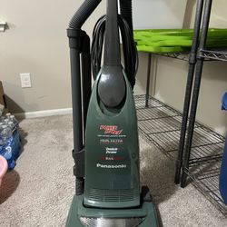 Panasonic Vacuum cleaner With 11 Dust Bags