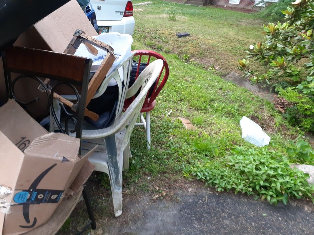 Free patio furniture 2 tables 4 chairs