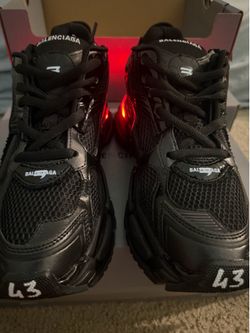 Balenciaga runner LED sizes 10 and 11 us