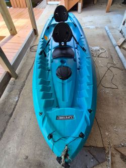 Lifetime Sit On Top Kayak w 2 Paddles