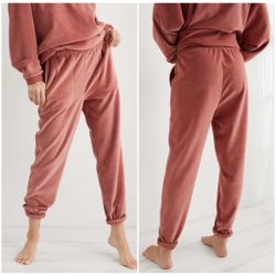 Aerie REAL Obsessed Velour Jogger