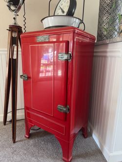 1934 Frigidaire refrigerator