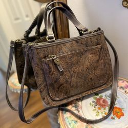 Vintage Relic Brown Purse Bag