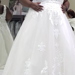 Beautiful Wedding Dress For Sale