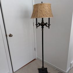 Standing Lamp W/ 3-way Light Switch 
