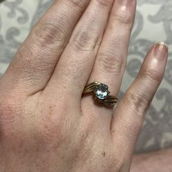 Solid 10k Yellow Gold Topaz Ring 