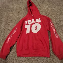 Men Small Team 10 red hoodie sweatshirt Lot 05