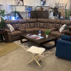 RECLINING SECTIONAL
