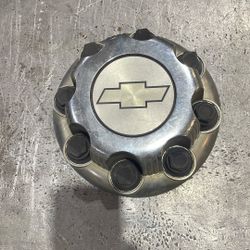Chevy Or GMC hubcap  (QTY: 1) 