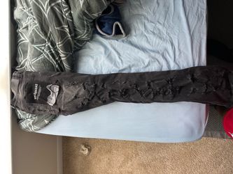 Valabasas Distressed Gray Jeans
