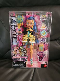 Monster High scary sweet birthday Cleo de nile *new*