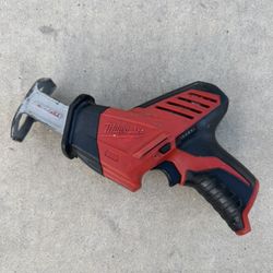 Milwaukee M12 Hackzall Saw