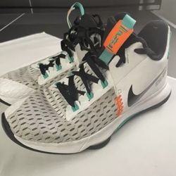 Nike Lebron Witness V 5 White Black Jade Orange Men's Size 9.5 Shoes