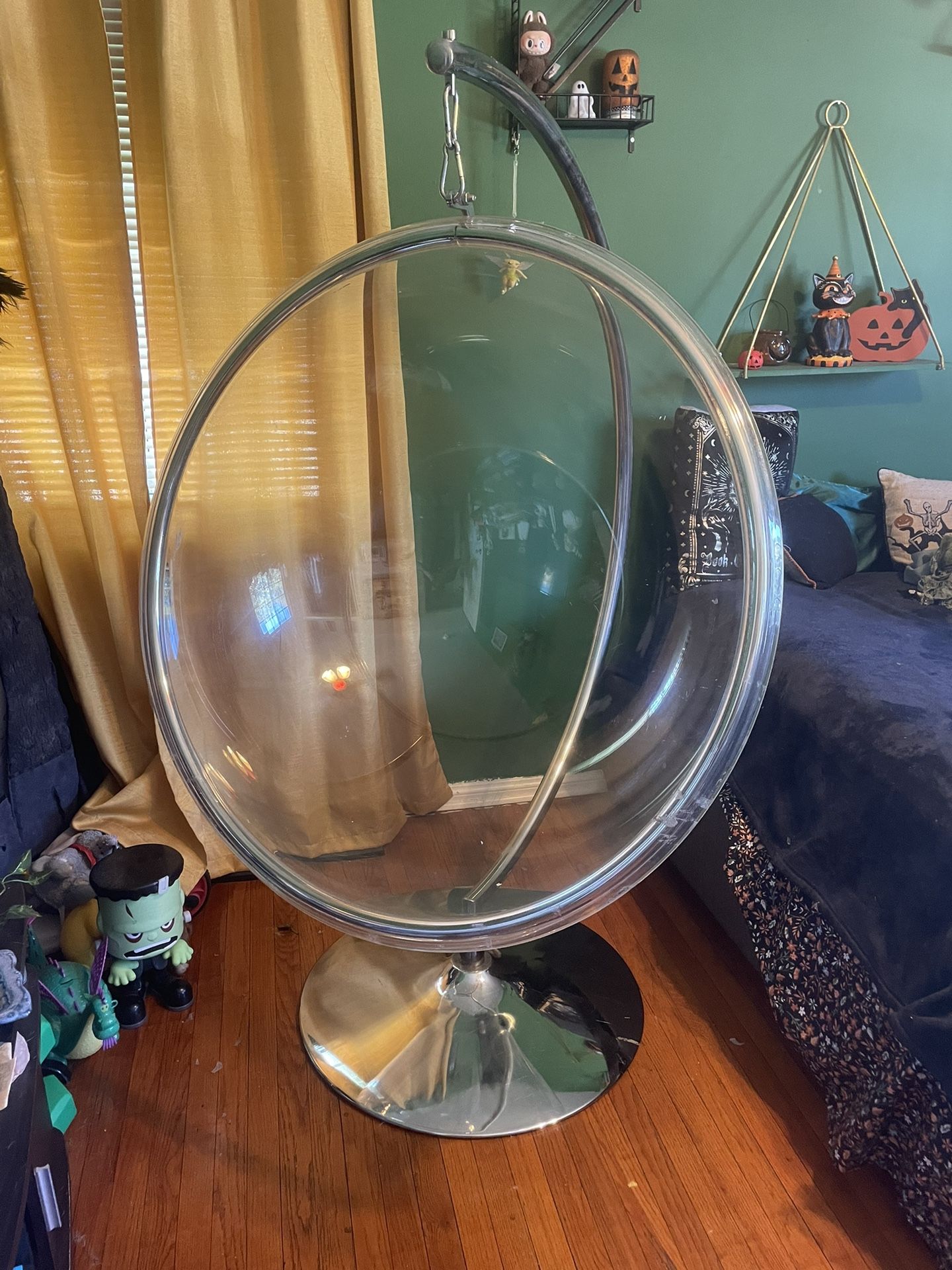 Acrylic Hanging Bubble Chair 