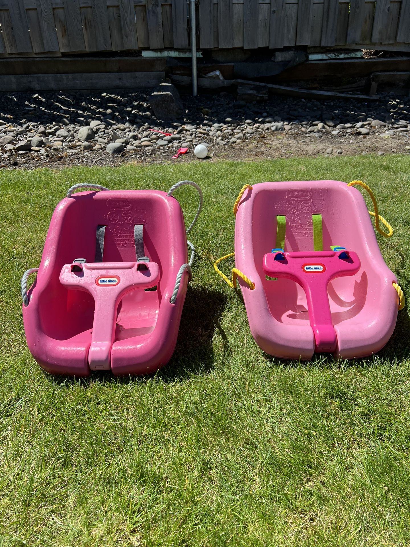 Little Tikes Snug ‘n Swing