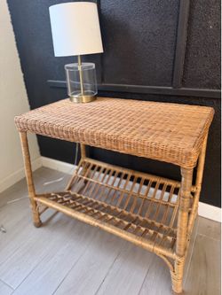 Rattan entry table