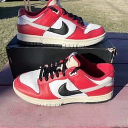 Nike Air Dunk Low Chicago Split Size 8.5
