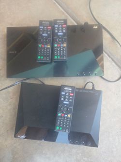 2 Sony Blue Ray DVD Players