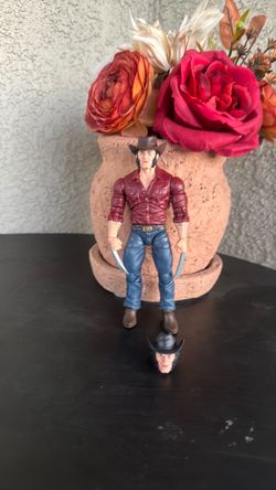 Marvel legends Logan