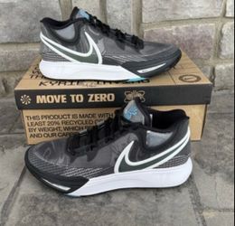 Nike Kyrie Irving Basketball Sneakers