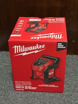 Milwaukee M12 Compact Tire Inflator 12V Battery Tool Only 2475-20 w/ 4 Chucks
