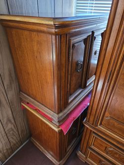 Thomasville solid wood night stands