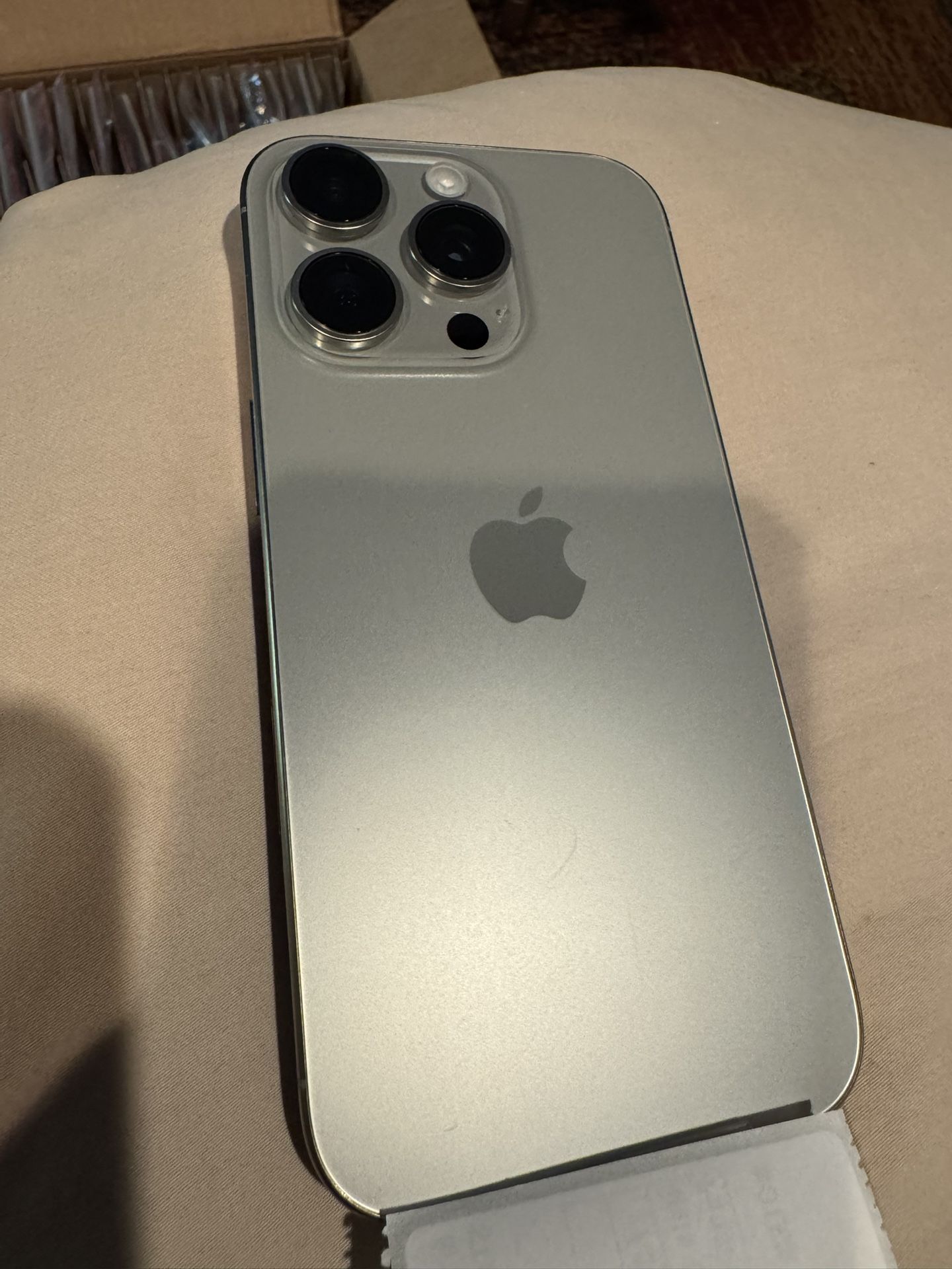 Like New Unlocked Apple 🍏 iPhone 16 Pro (Natural Titanium) 128GB