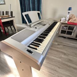 Yamaha Portable grand  DGX- 505