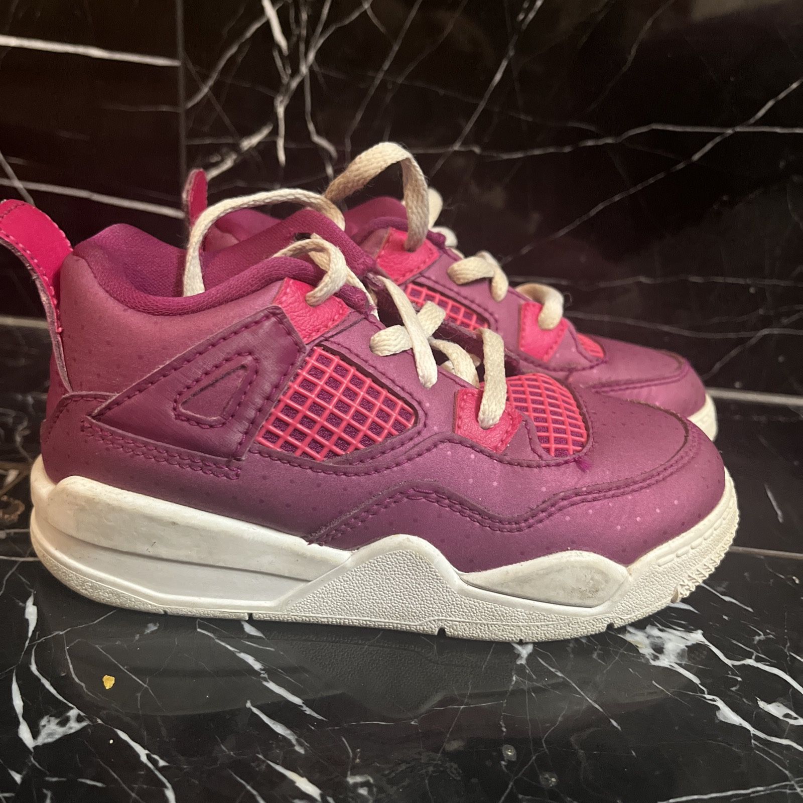 Cheap Jordan 4s Valentine's Day Discount Jordan 4 True Berry